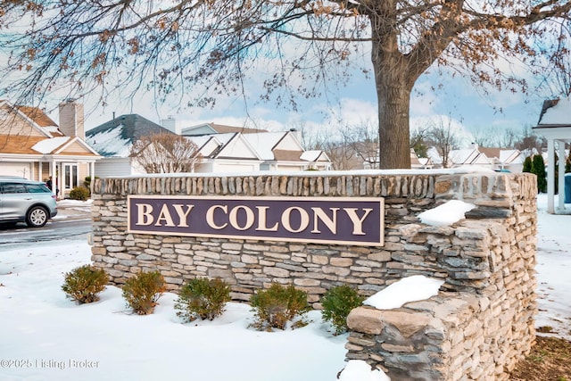 view of community / neighborhood sign