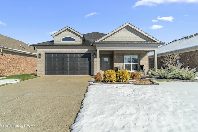 view of front facade featuring a garage