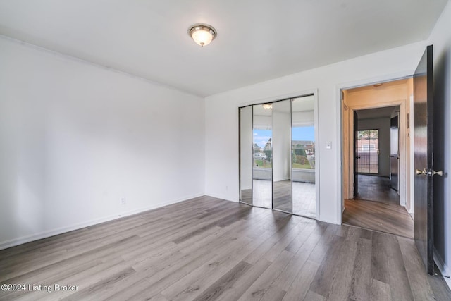 empty room featuring light hardwood / wood-style flooring