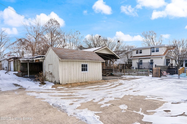 exterior space featuring an outbuilding