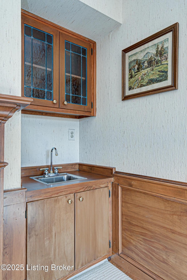 kitchen featuring sink