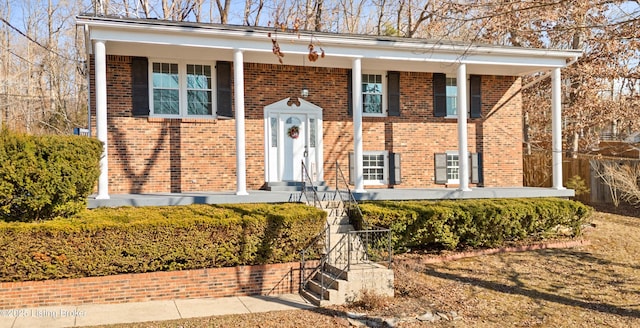 view of front of property featuring a porch