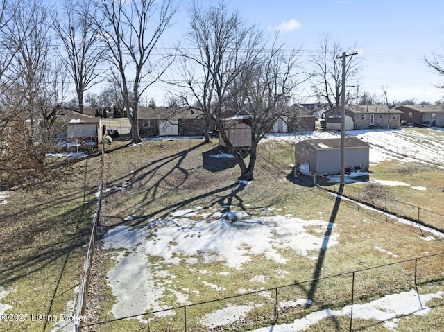 view of yard with a shed