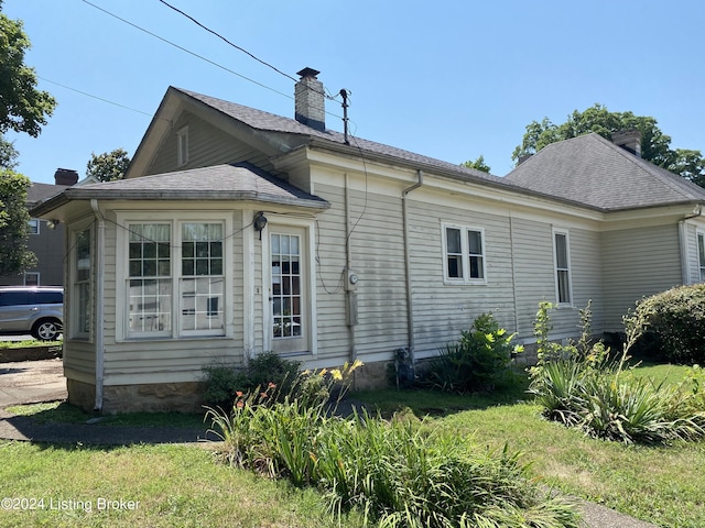 view of side of home