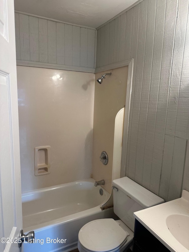 full bathroom featuring vanity, toilet, and shower / bathing tub combination