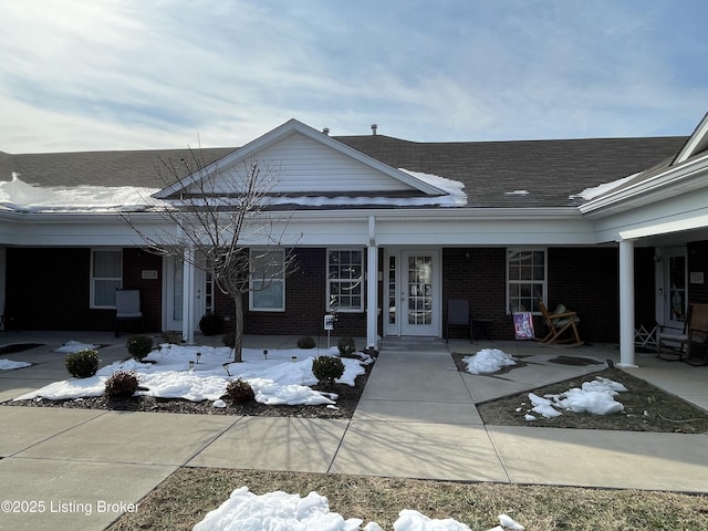 view of front of property with covered porch