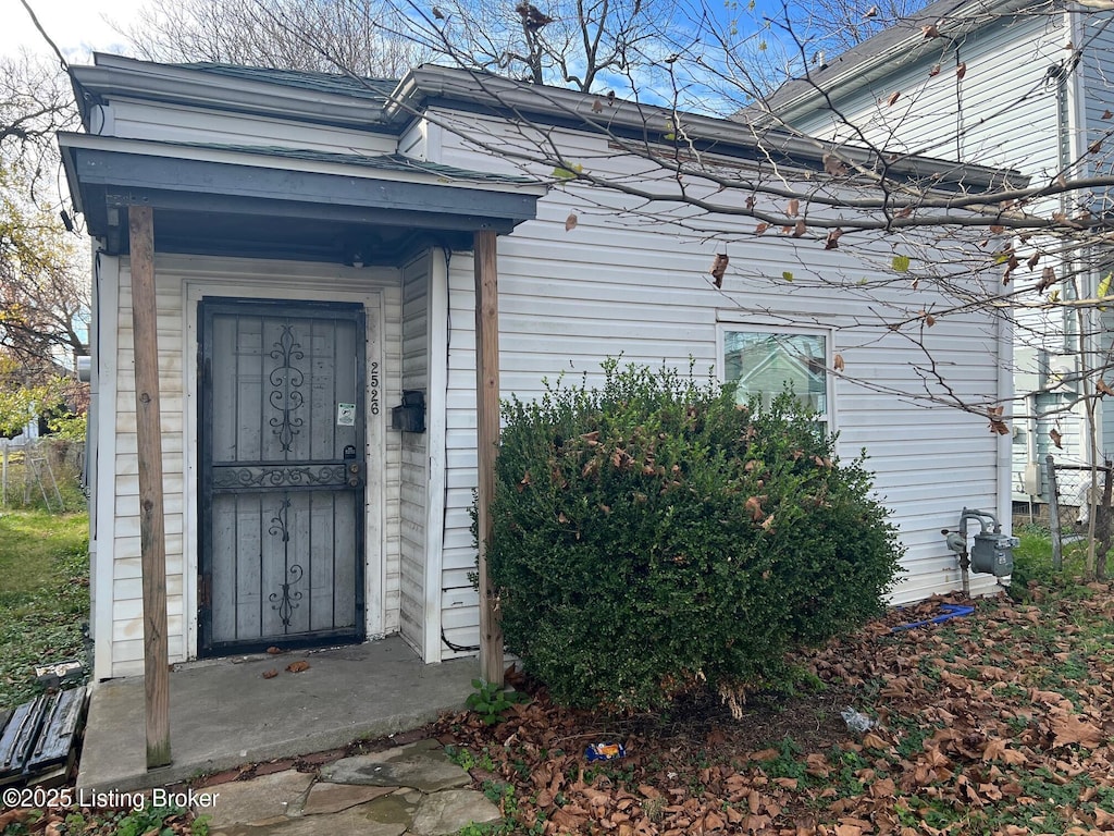 view of entrance to property