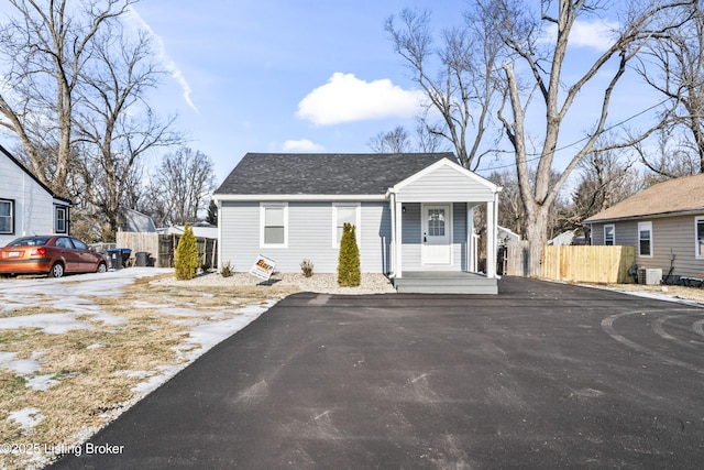 view of front of house with covered porch