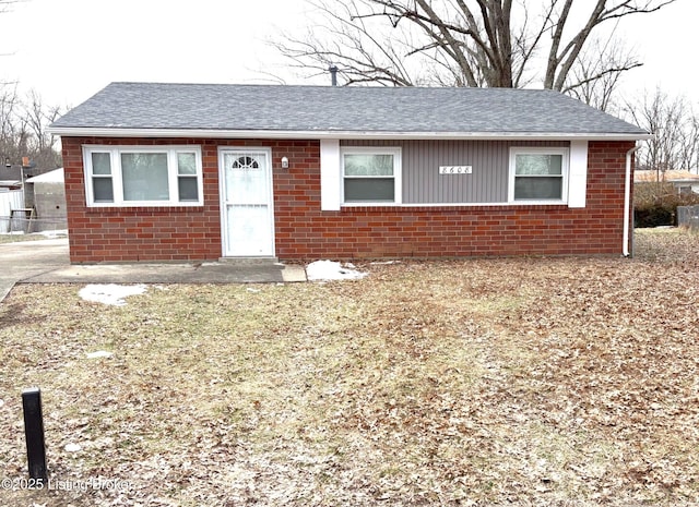 view of front of property