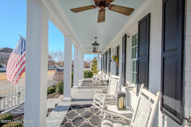 view of patio with ceiling fan and covered porch