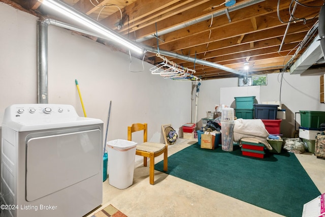 basement featuring washer / dryer