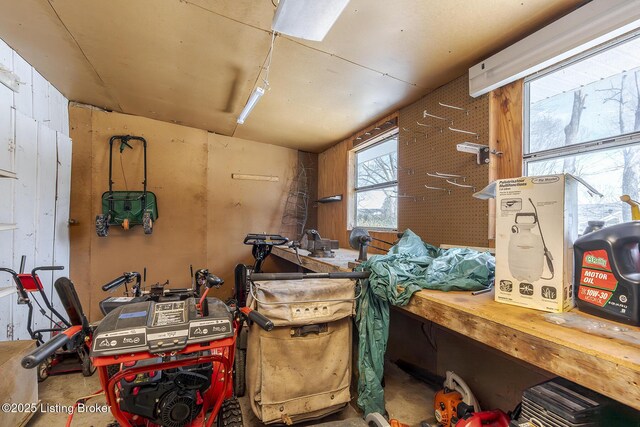 misc room featuring concrete flooring