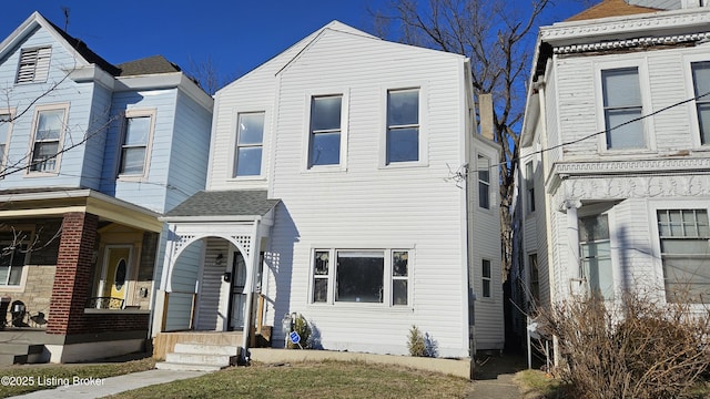 view of front of property