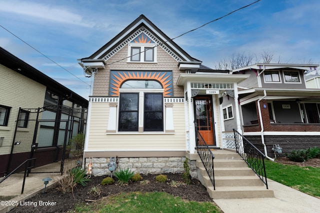 view of front of property