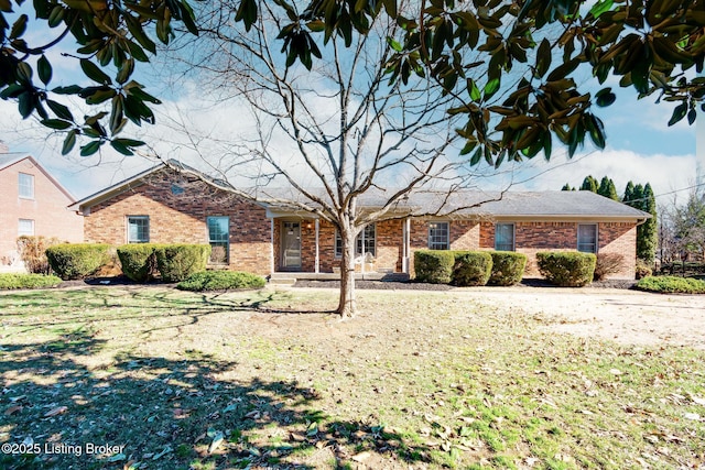 view of front of house featuring a front yard