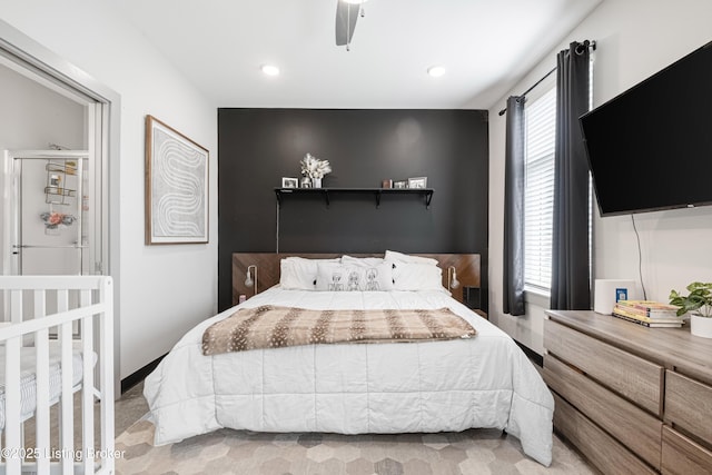 bedroom with ceiling fan