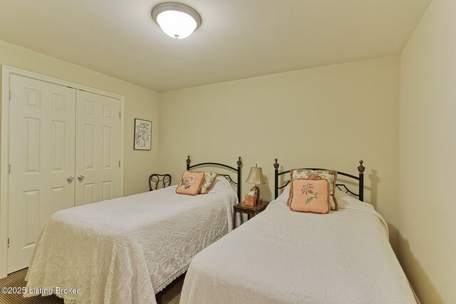 bedroom with a closet