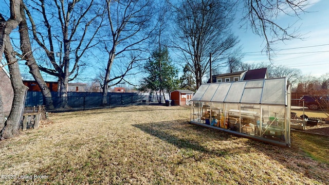 view of yard with a storage shed