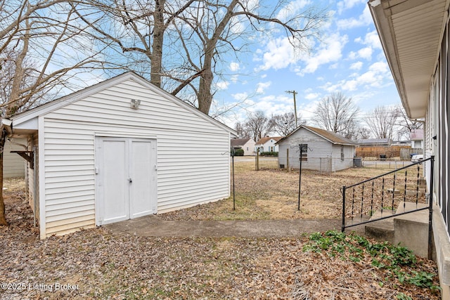 exterior space featuring a shed