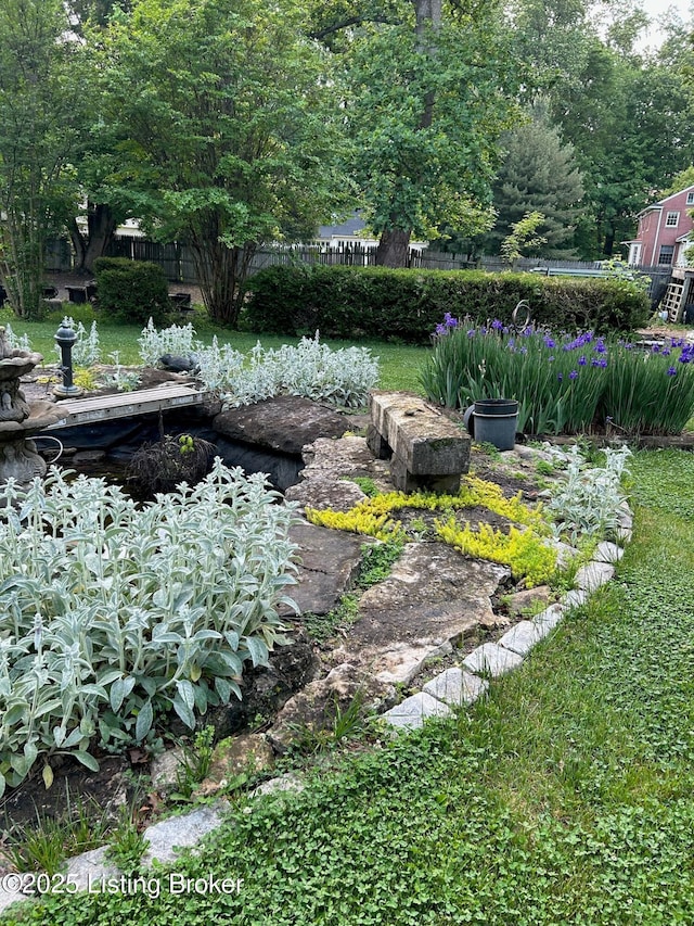 view of yard featuring fence