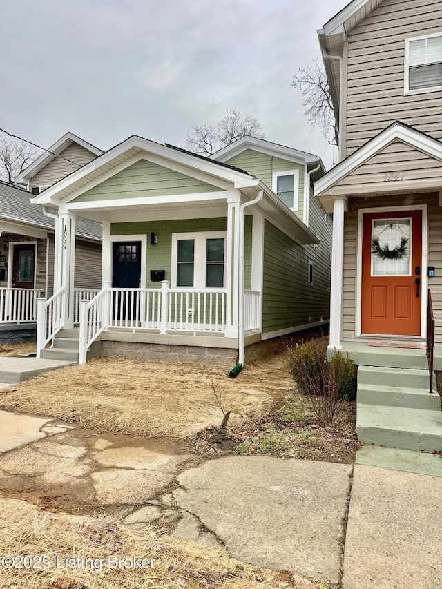 view of front facade featuring a porch