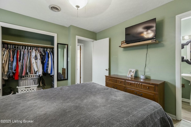 bedroom with a closet