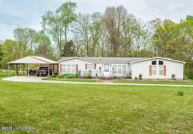 view of front of home featuring a carport, a porch, and a front yard