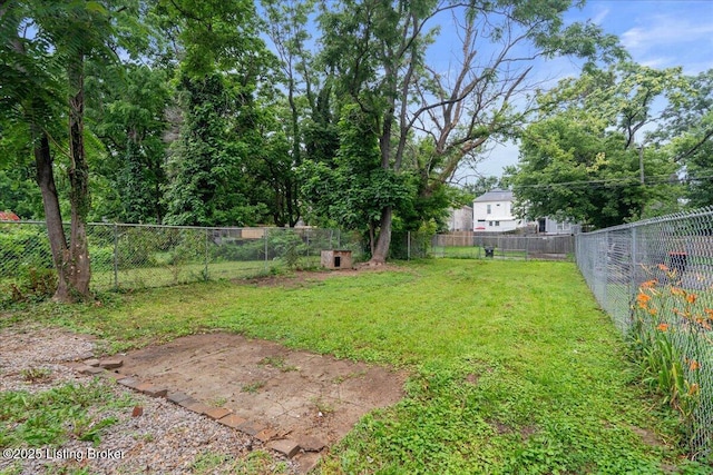2715 W Market St, Louisville, KY 40212 - view of fenced backyard