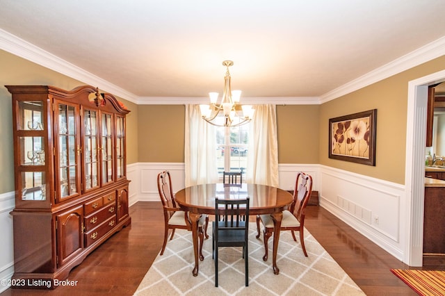 110 E Mandarin Ct, Elizabethtown, KY 42701 - dining space with dark hardwood / wood-style flooring, ornamental molding, and an inviting chandelier