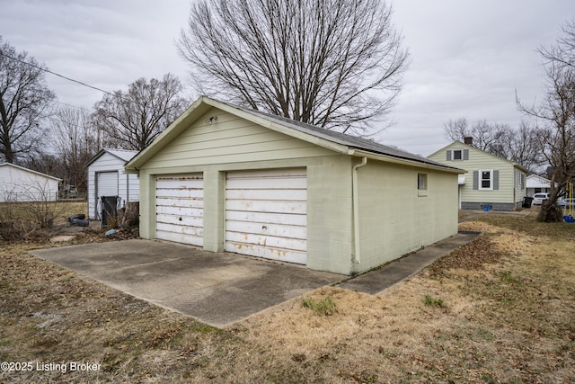 114 E Norwood Ave, Clarksville, IN 47129 - view of garage