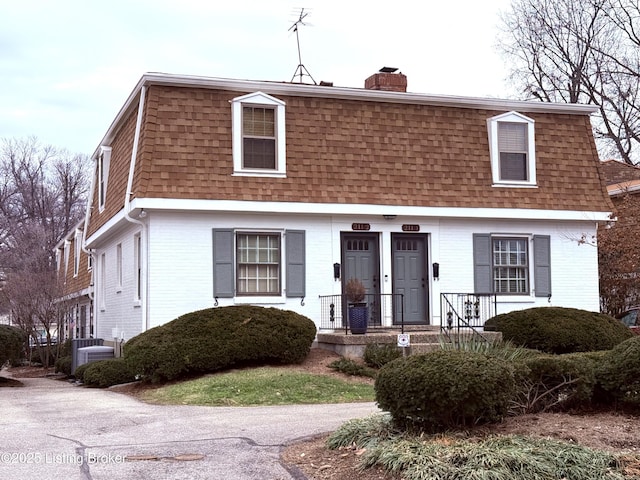 view of front facade