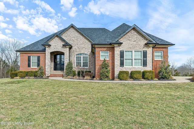 view of front of home featuring a front lawn