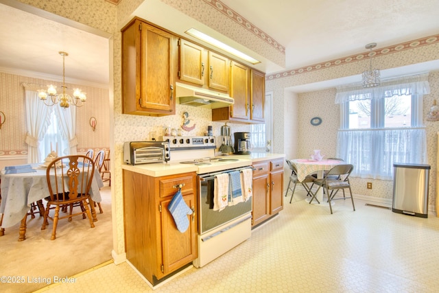 kitchen featuring an inviting chandelier, ornamental molding, white electric stove, and decorative light fixtures