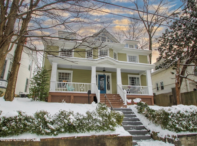 view of front of house featuring covered porch