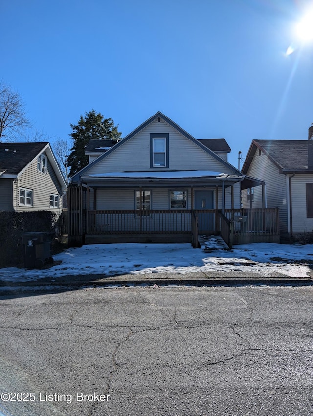 view of front of house featuring covered porch