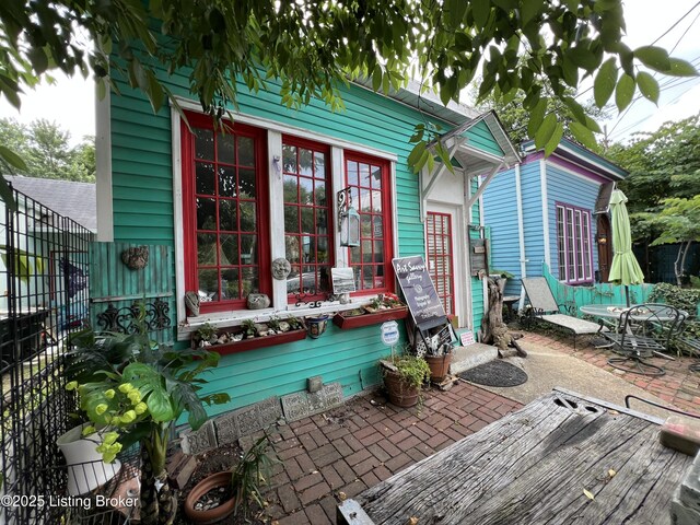 958 Barret Ave, Louisville, KY 40204 - photo 2