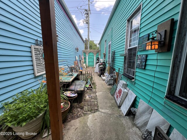 958 Barret Ave, Louisville, KY 40204 - photo 4