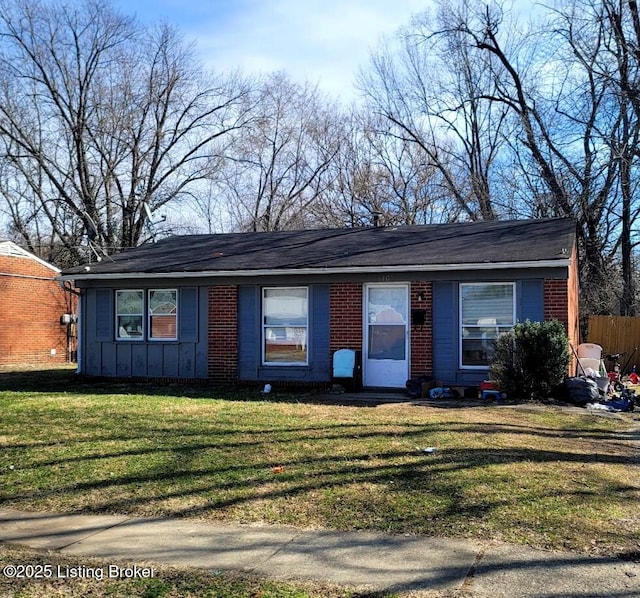 ranch-style house with a front yard