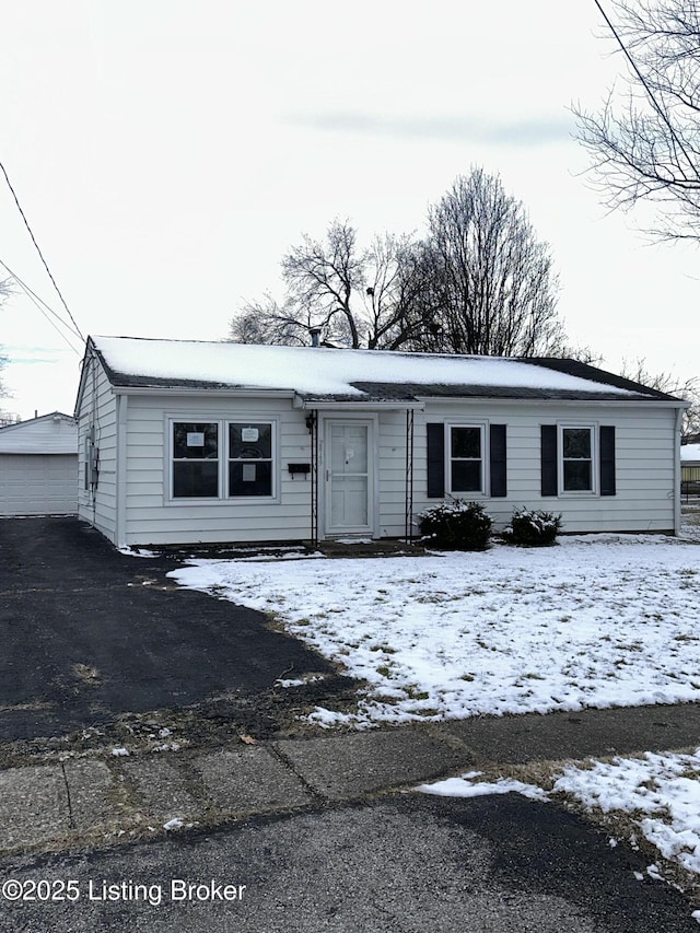 view of front of house featuring a garage