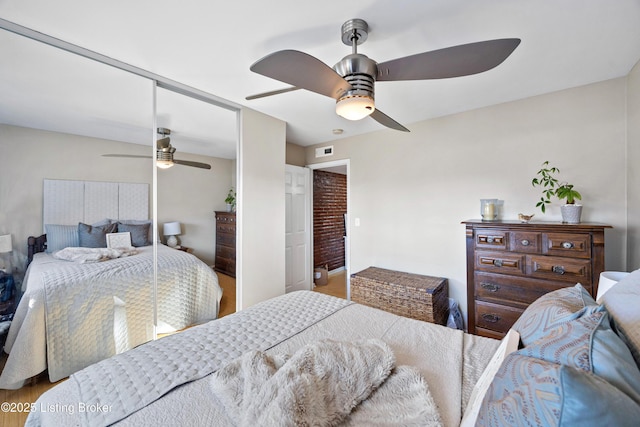 bedroom featuring ceiling fan