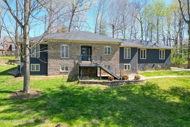 13200 Creekview Rd, Prospect, KY 40059 - view of front facade with a front lawn and stairway
