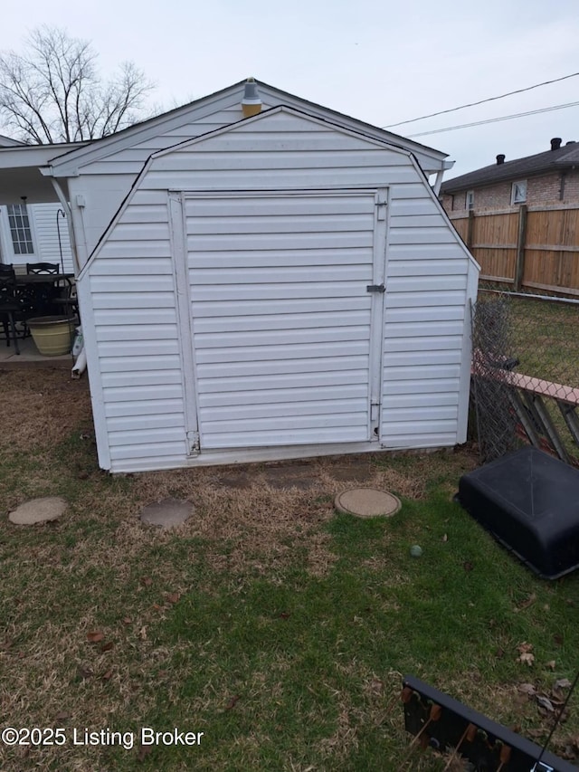 view of outbuilding