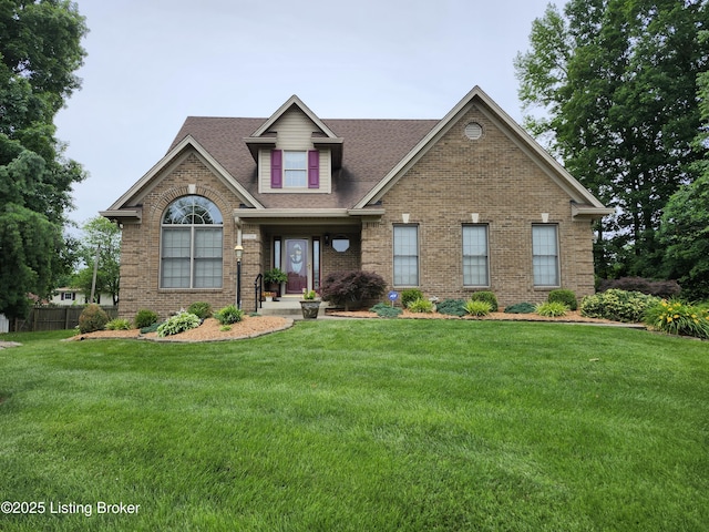 view of front facade with a front yard