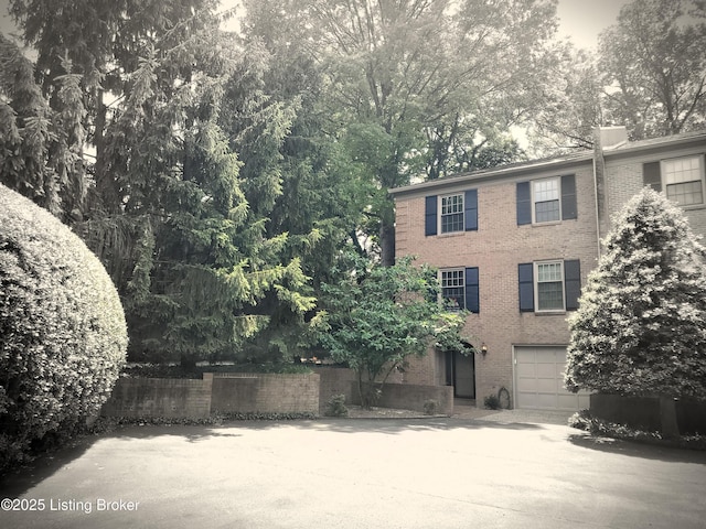 422 Sprite Rd Unit 1, Louisville, KY 40207 - view of property featuring concrete driveway
