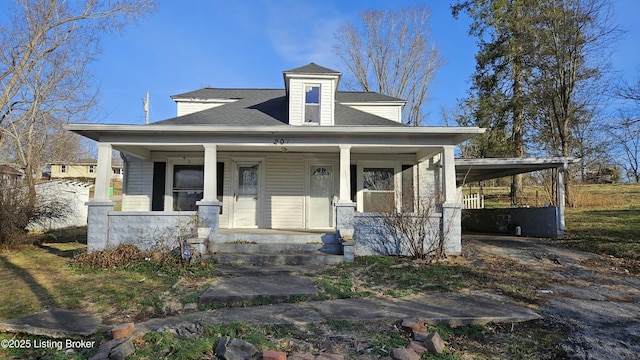 bungalow featuring covered porch