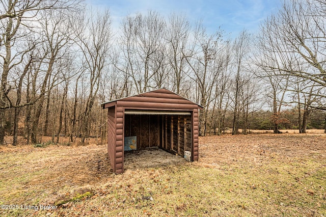 view of outdoor structure