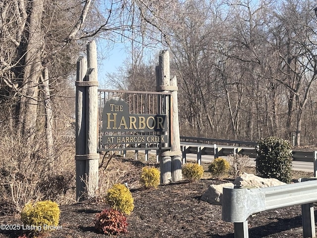 view of community / neighborhood sign