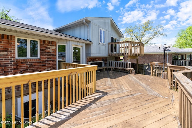 10207 El Coco Ct, Louisville, KY 40291 - view of wooden terrace