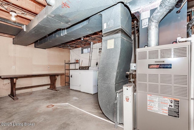 utility room featuring washer and dryer