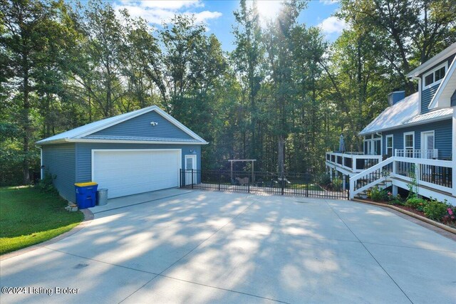 detached garage with fence